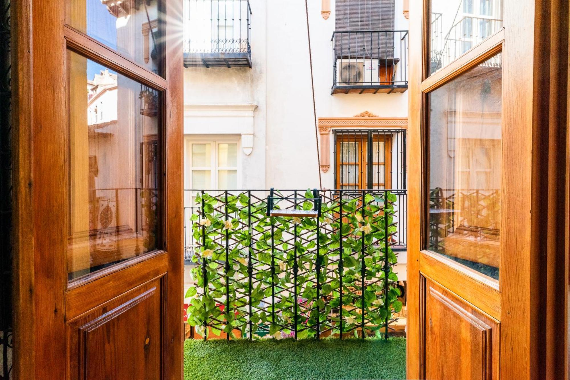 Apartamento Las Mil Y Una Noches グラナダ エクステリア 写真
